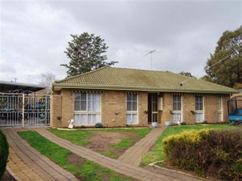 6 Anita Court, Lara VIC 3212