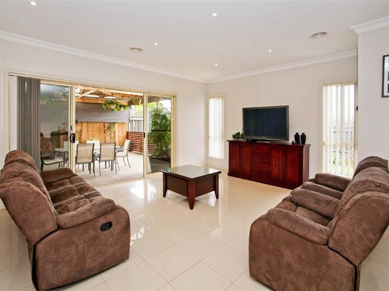 8 Wheat Court, Lara VIC 3212