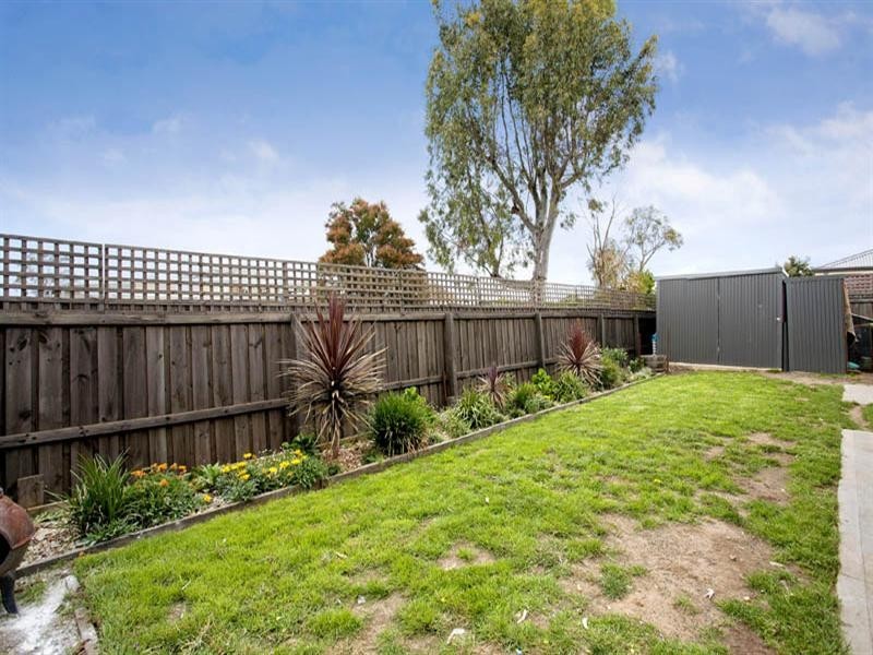8 Wheat Court, Lara VIC 3212