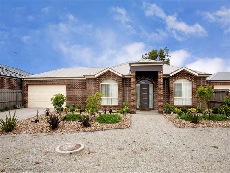 8 Wheat Court, Lara VIC 3212