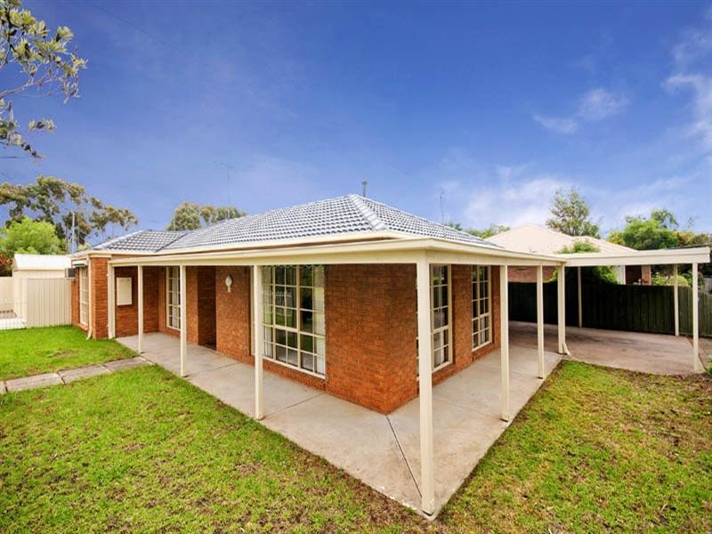 9 Brunel Close, Lara VIC 3212