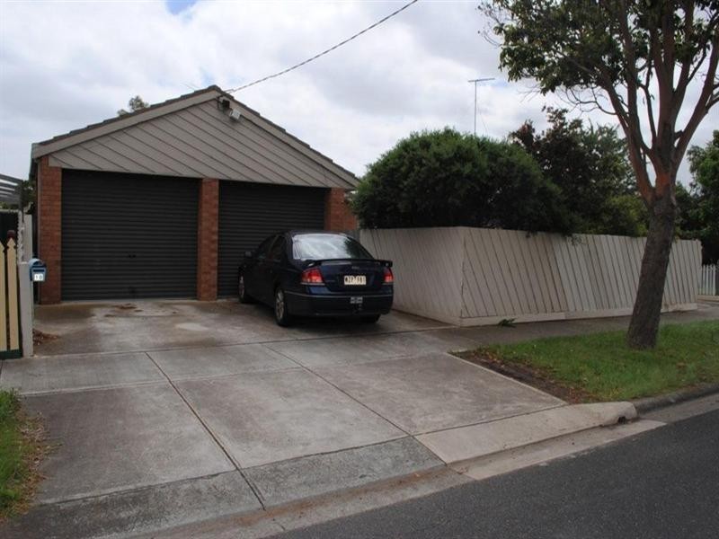 18 Bingara Avenue, Norlane VIC 3214