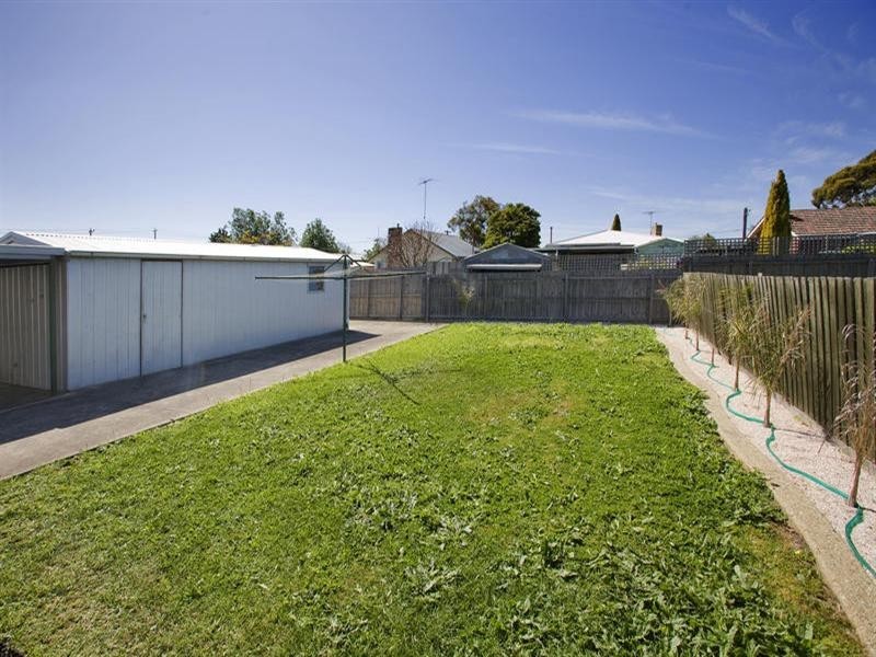 39 Swallow Crescent, Norlane VIC 3214