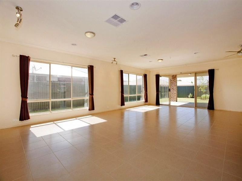 14 Melissa Drive, Lara VIC 3212