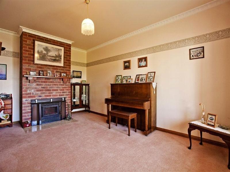 18 Scarlett Grove, Lara VIC 3212