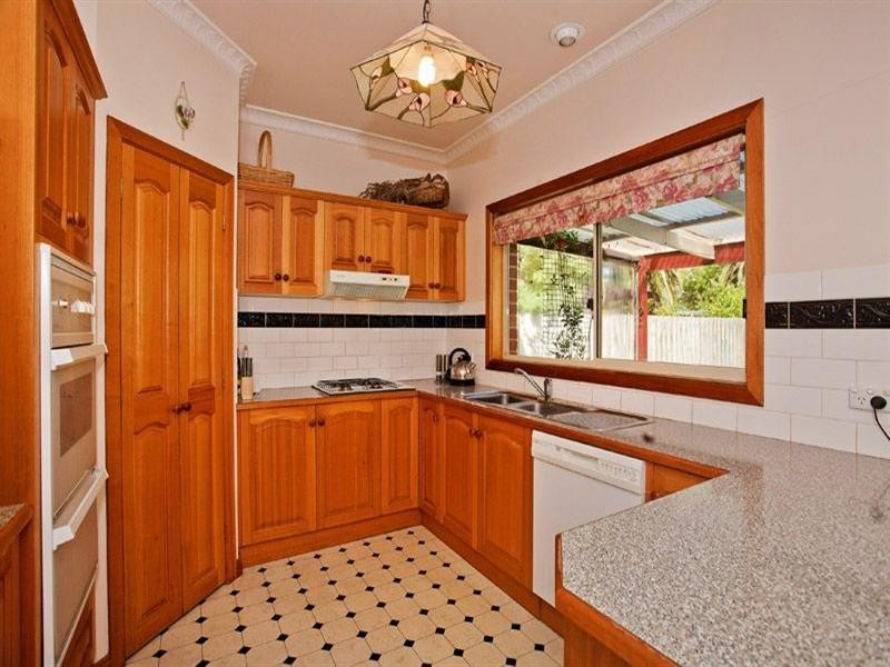 18 Scarlett Grove, Lara VIC 3212