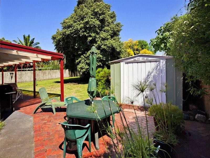 18 Scarlett Grove, Lara VIC 3212