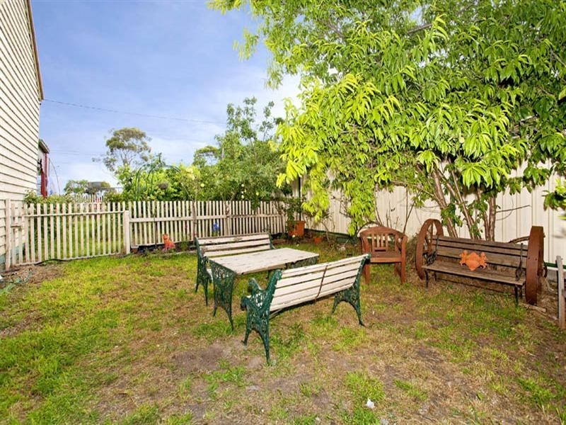 24 Patullos Road, Lara VIC 3212