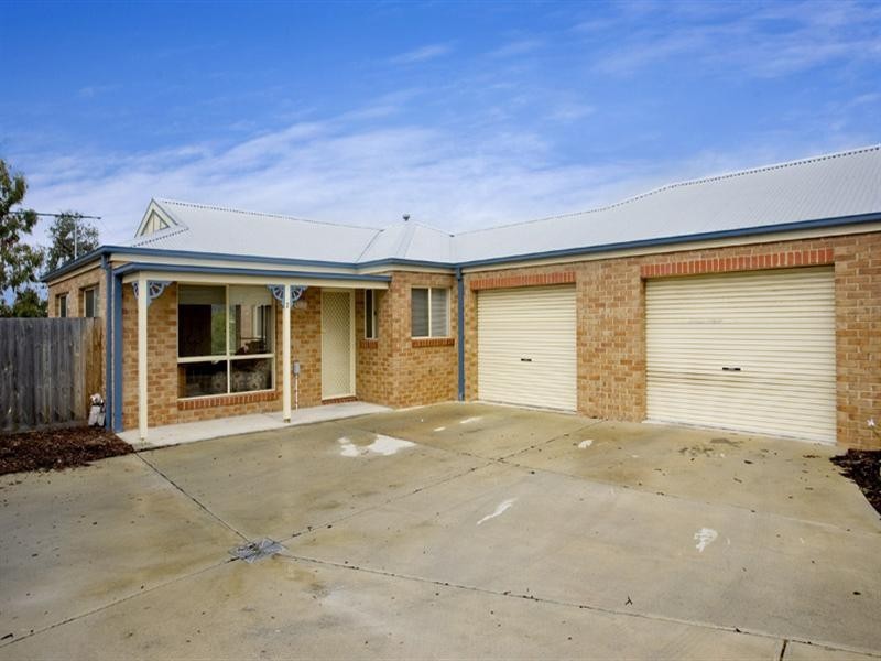 2/10 Wheat Court, Lara VIC 3212