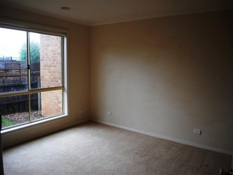 2/10 Wheat Court, Lara VIC 3212