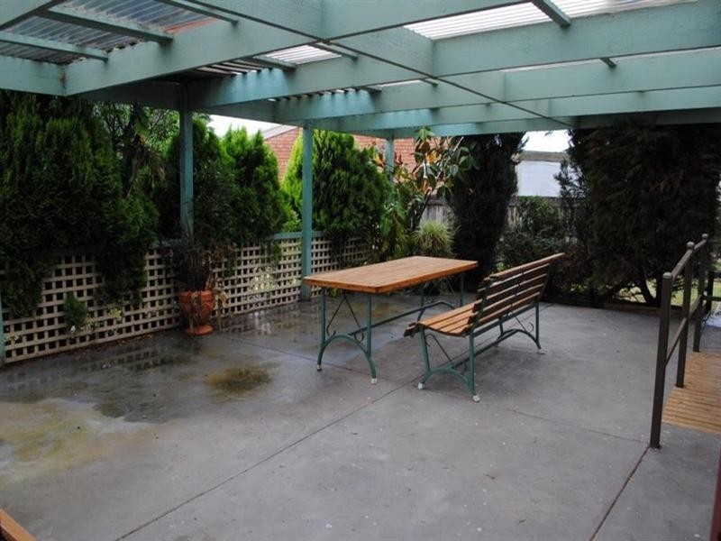 6 Caramut Court, Corio VIC 3214