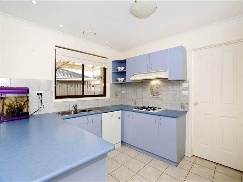 48 Cameron Crescent, Lara VIC 3212