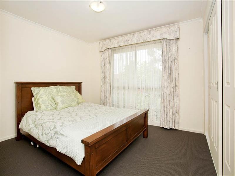 48 Cameron Crescent, Lara VIC 3212