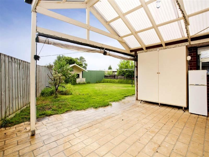 48 Cameron Crescent, Lara VIC 3212