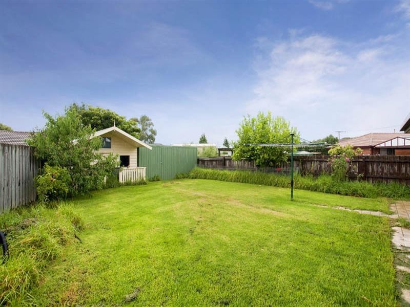 48 Cameron Crescent, Lara VIC 3212