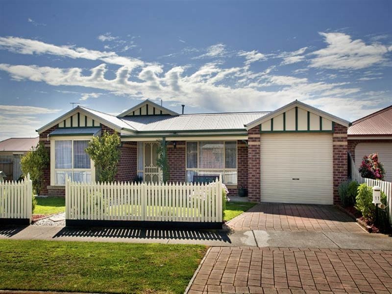 11 The Esperence, Lara VIC 3212