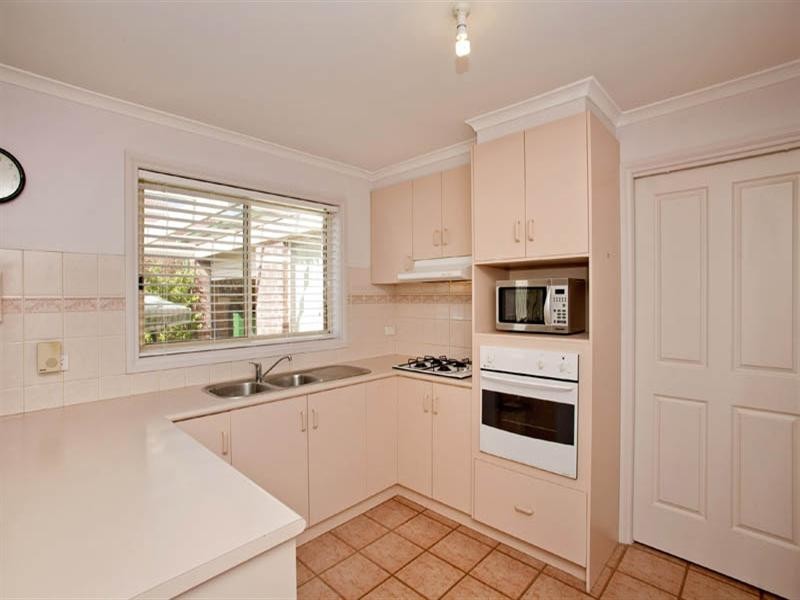 11 The Esperence, Lara VIC 3212