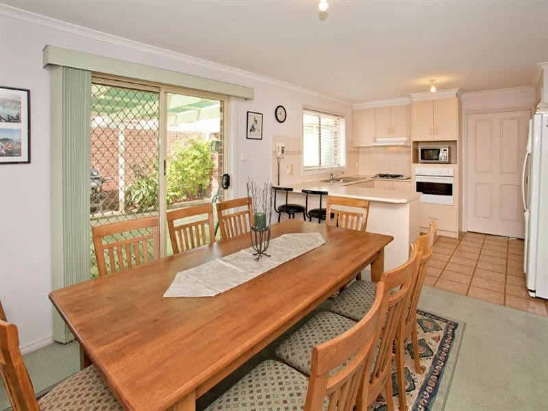 11 The Esperence, Lara VIC 3212