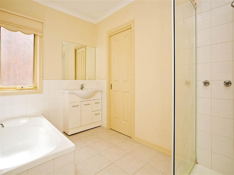 24 Maria Court, Lara VIC 3212