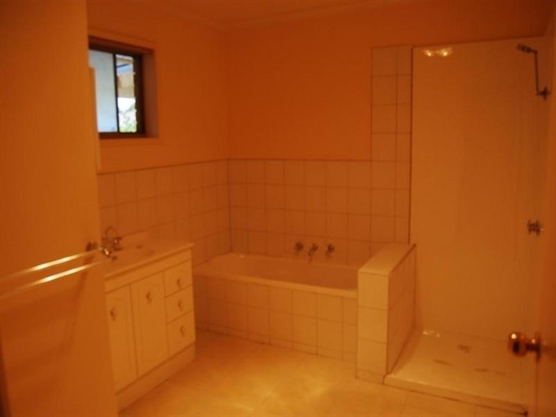 76 Benjamin Drive, Lara VIC 3212