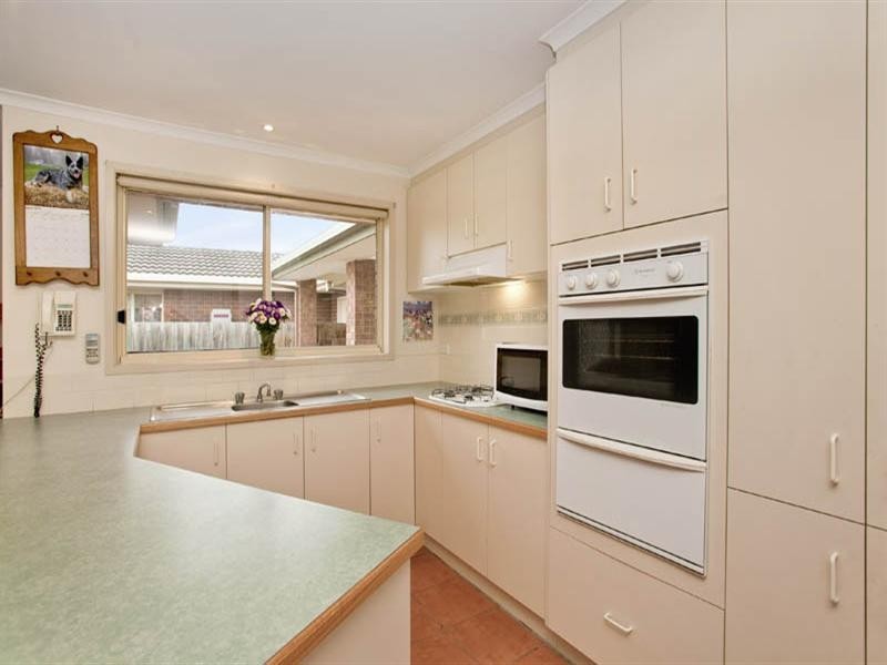 12 Misten Court, Lara VIC 3212