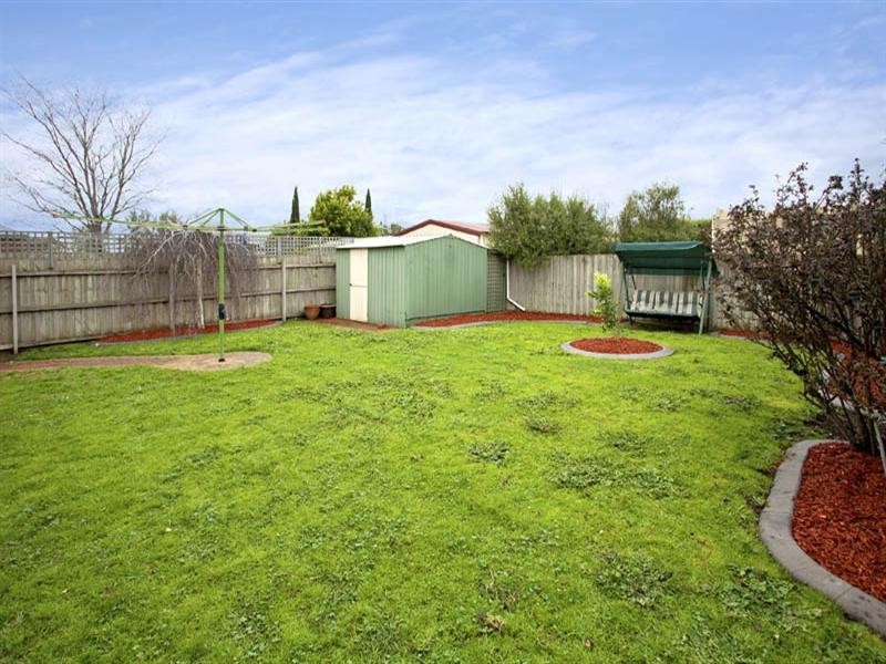 12 Misten Court, Lara VIC 3212