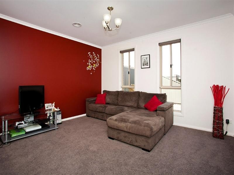 10 Grebe Court, Lara VIC 3212