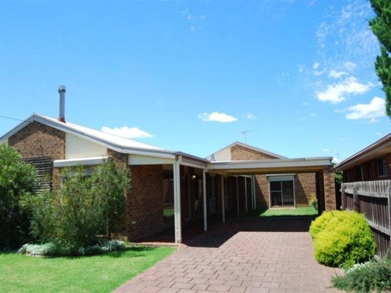 76 Benjamin Drive, Lara VIC 3212