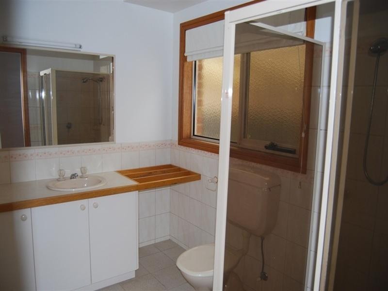 55 Cameron Crescent, Lara VIC 3212