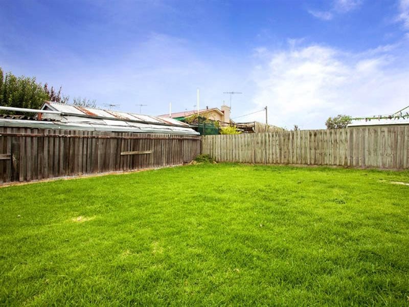 2 Bingara Avenue, Norlane VIC 3214