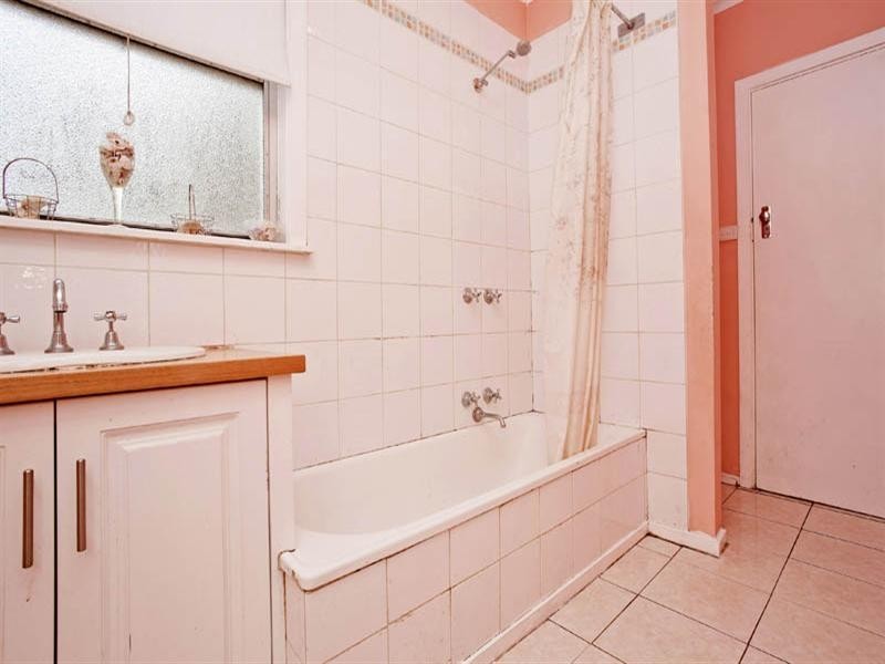 1 Oregon Avenue, Corio VIC 3214