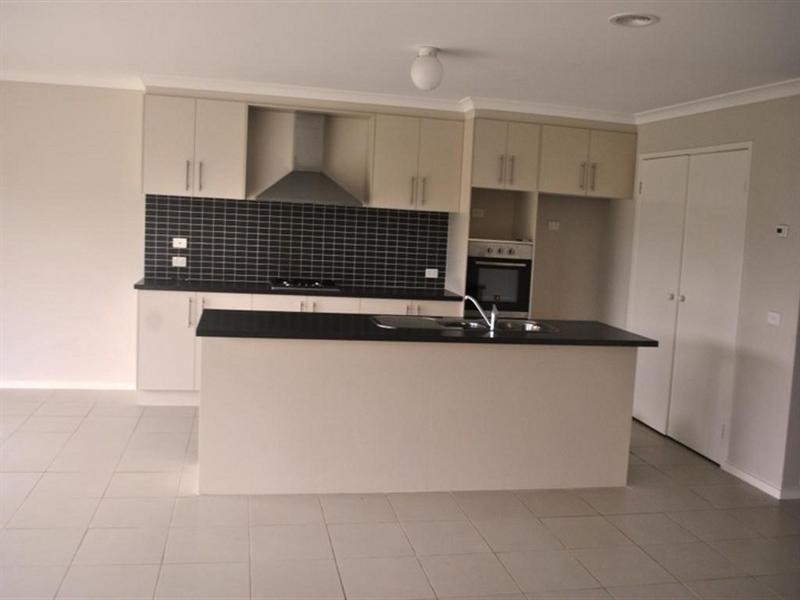 26 Springwater Drive, Lara VIC 3212