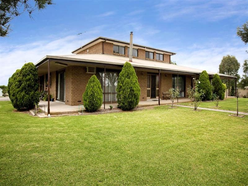 30 Orlando Grove, Lara VIC 3212