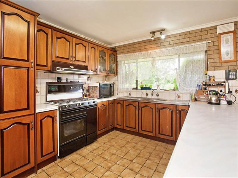 30 Orlando Grove, Lara VIC 3212