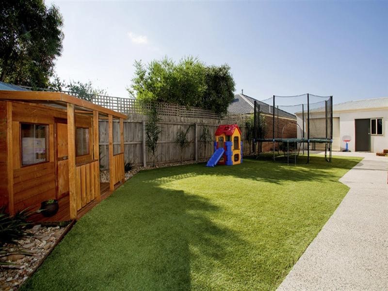 8 Cypress Court, Lara VIC 3212