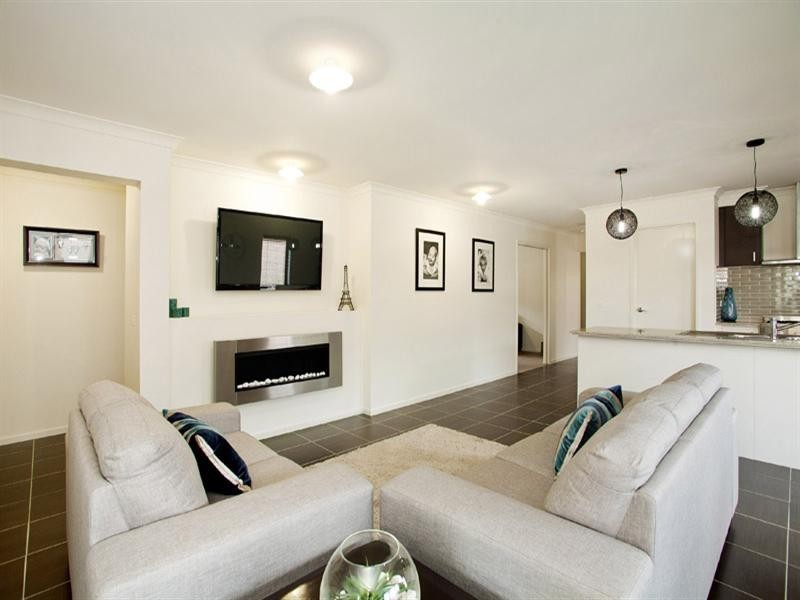 11 Moorhen Drive, Lara VIC 3212