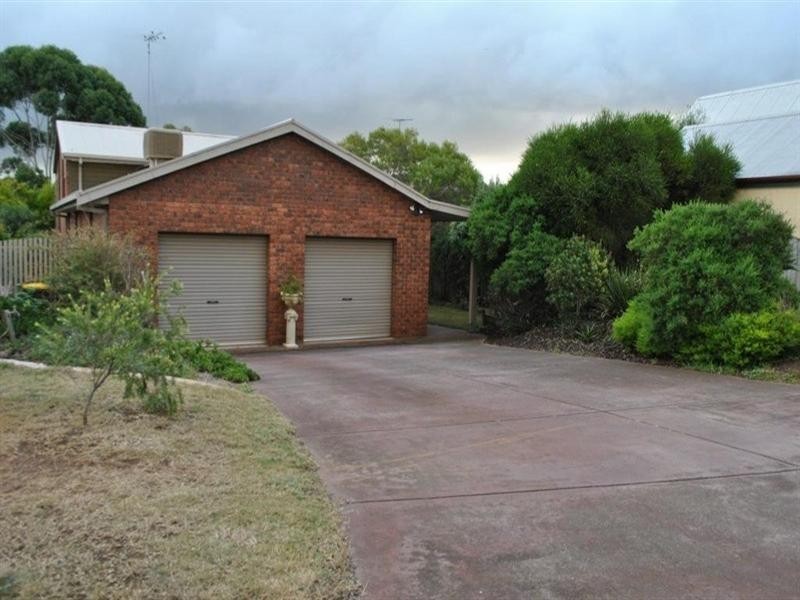 9 Bellchambers Court, Lara VIC 3212