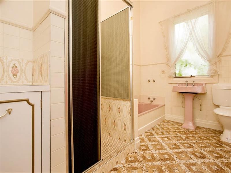 32 River Street, Little River VIC 3211