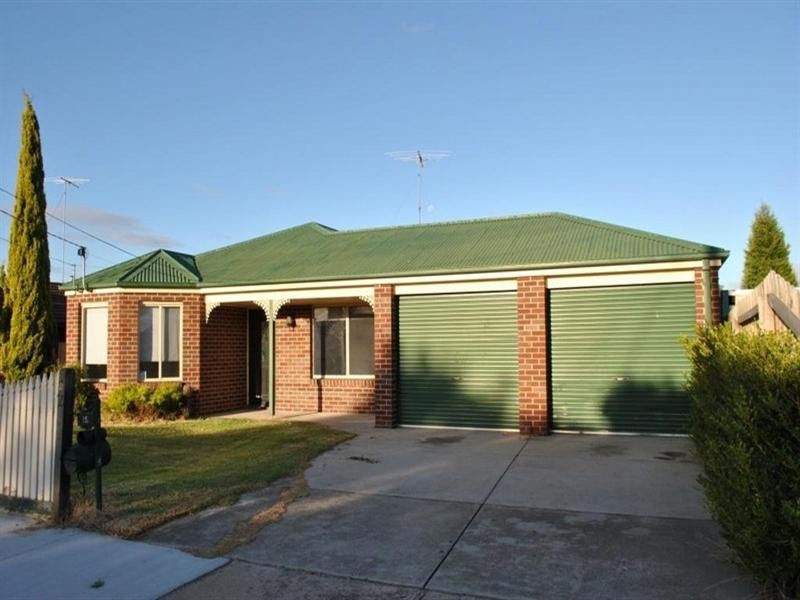 12 Moreland Avenue, Corio VIC 3214