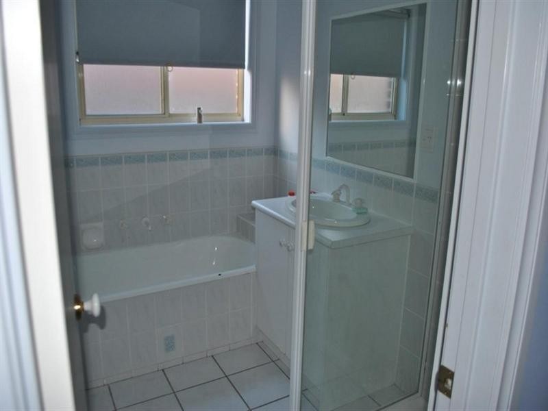 12 Moreland Avenue, Corio VIC 3214