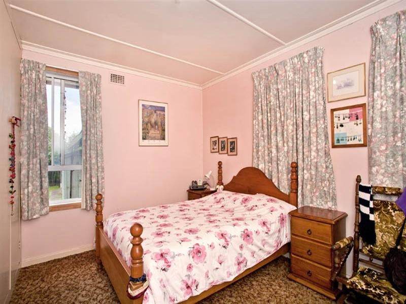 6 Rose Avenue, Norlane VIC 3214