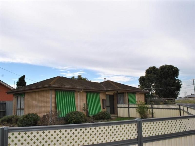 9 Fairbairn Drive, Corio VIC 3214