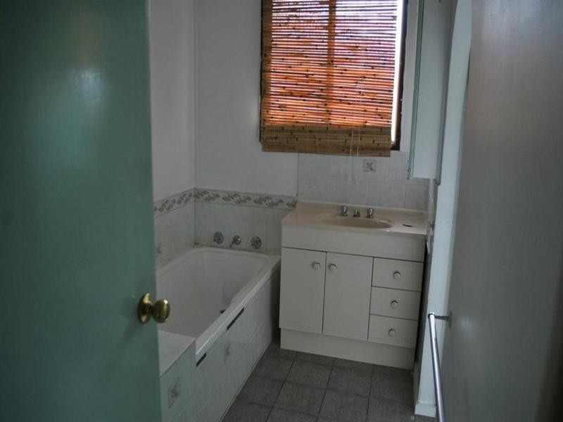 9 Fairbairn Drive, Corio VIC 3214