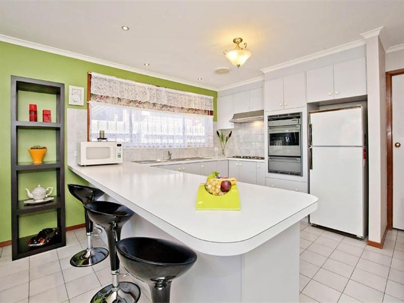 16 Waliki Court, Lara VIC 3212