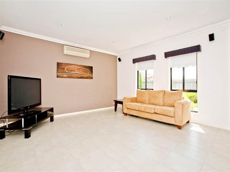 3 Thornton Close, Lovely Banks VIC 3221