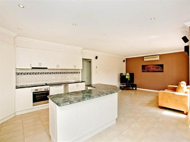 3 Thornton Close, Lovely Banks VIC 3221