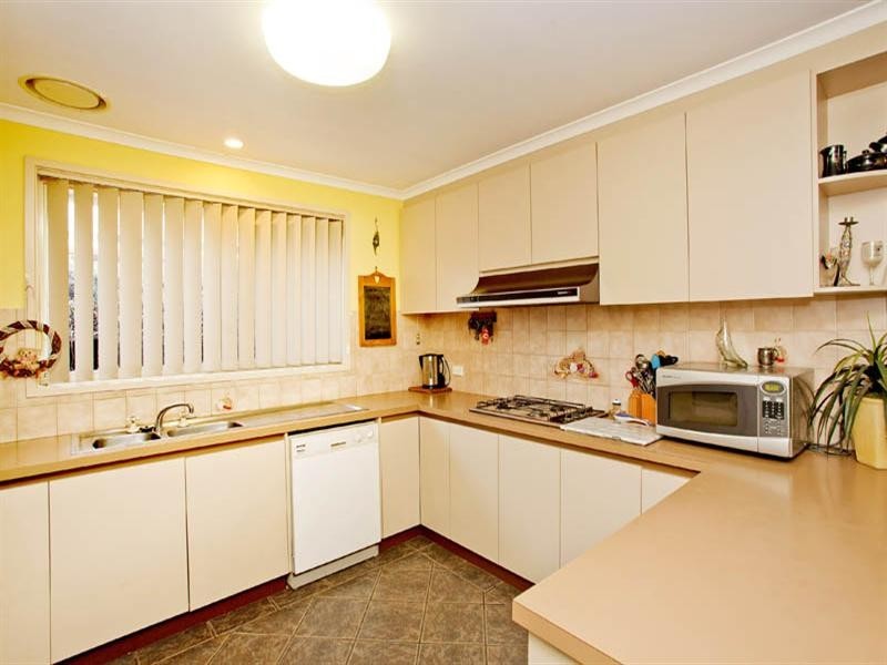 21 Henderson Drive, Lara VIC 3212