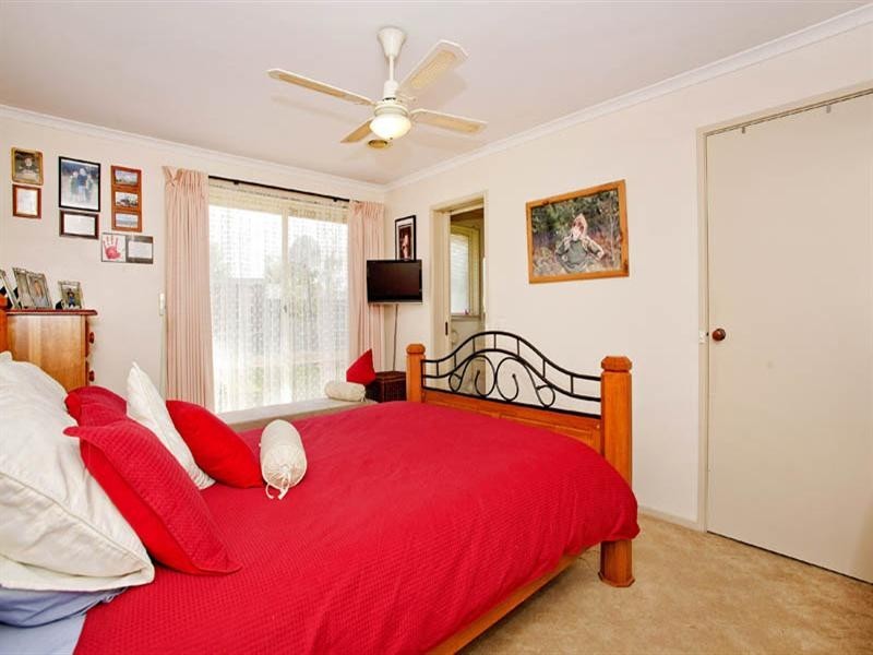 21 Henderson Drive, Lara VIC 3212