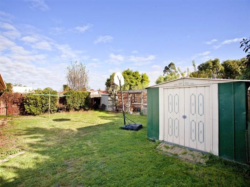21 Henderson Drive, Lara VIC 3212