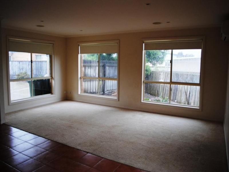 2/10 Wheat Court, Lara VIC 3212